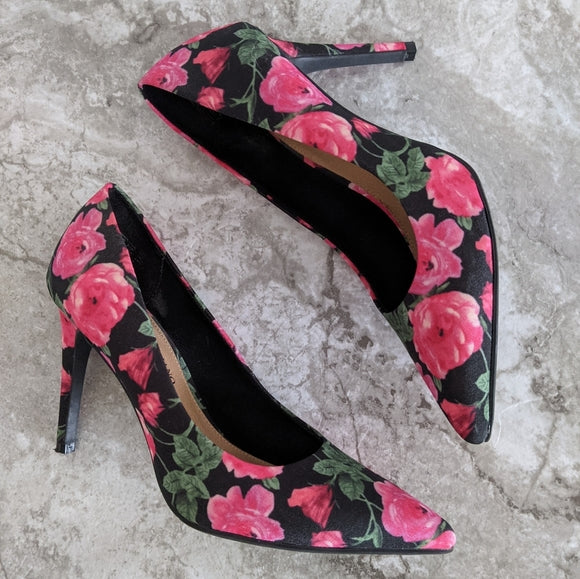 Foot ware Christian Siriano, Stiletto Pump
