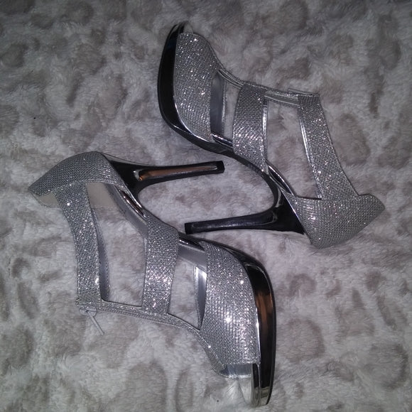 Foot ware Layla, Front-Zip Size Platform